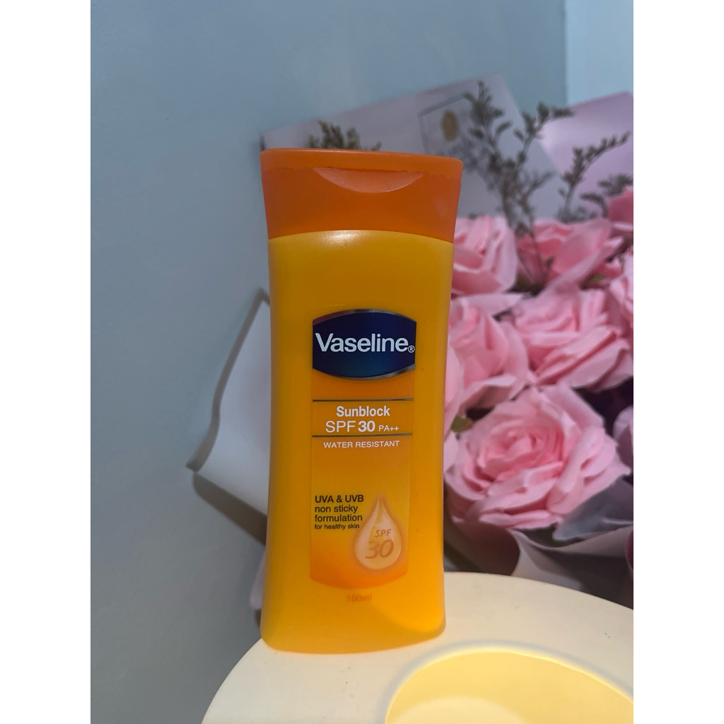 [PRELOVED] Vaseline Sunblock/sunblock/lotionsunblock/vaselinelotion