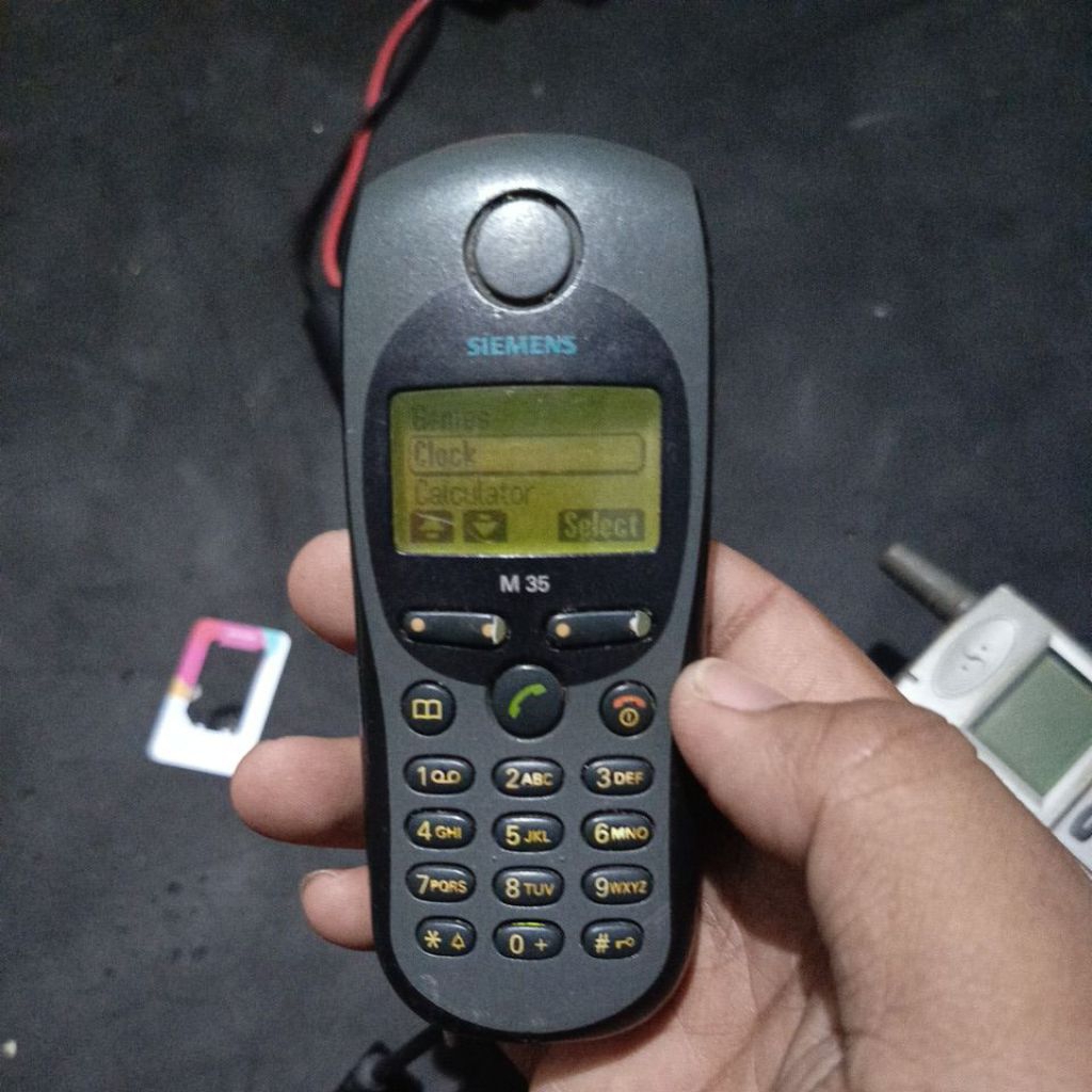 Siemens M35i bahan