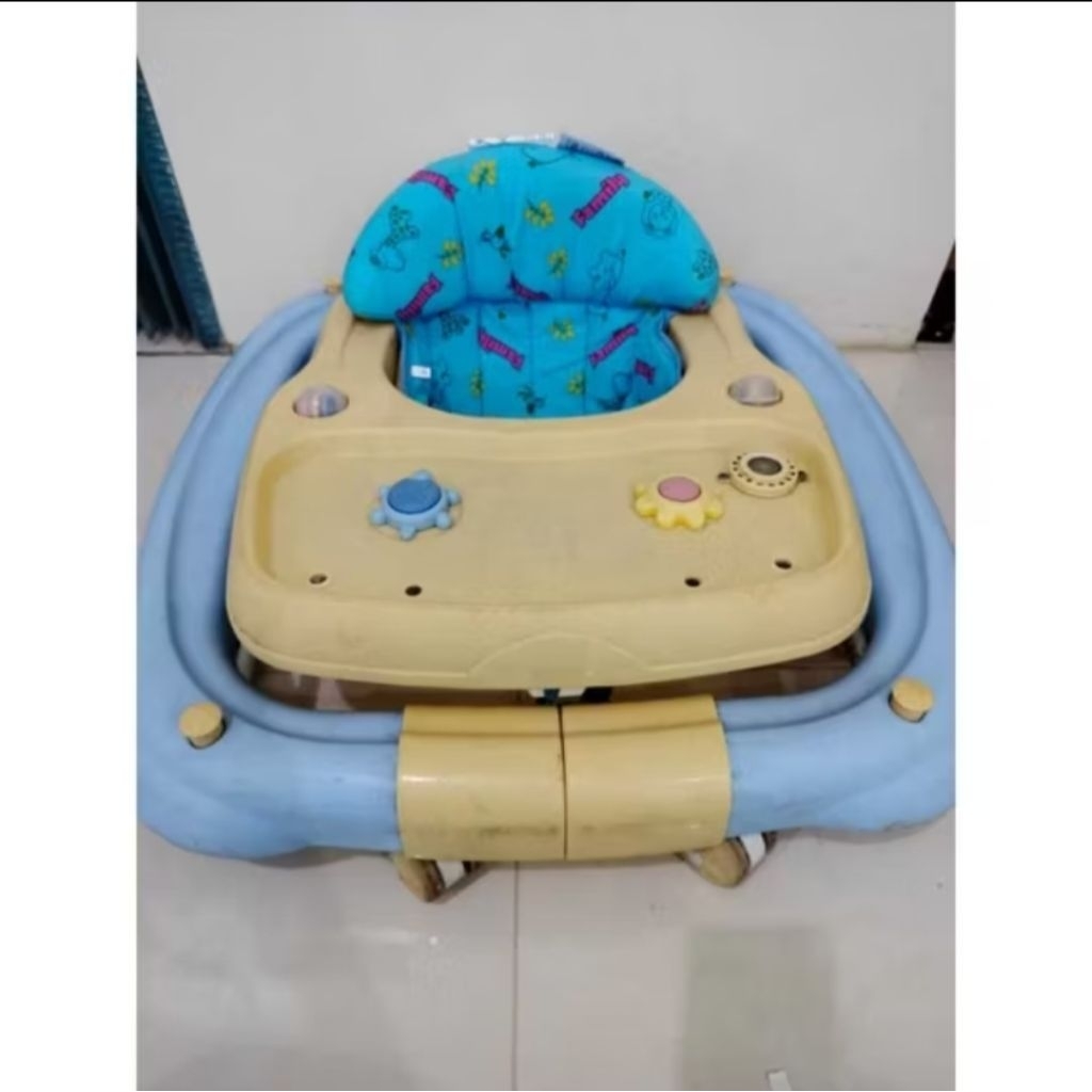 Preloved Baby Walker Family Kereta Belajar Jalan Bayi