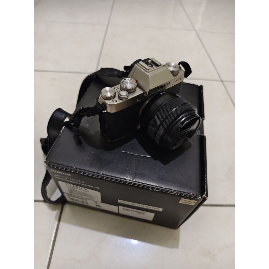 Kamera Mirrorless Fujifilm XT100 + Lensa Kit Fullset