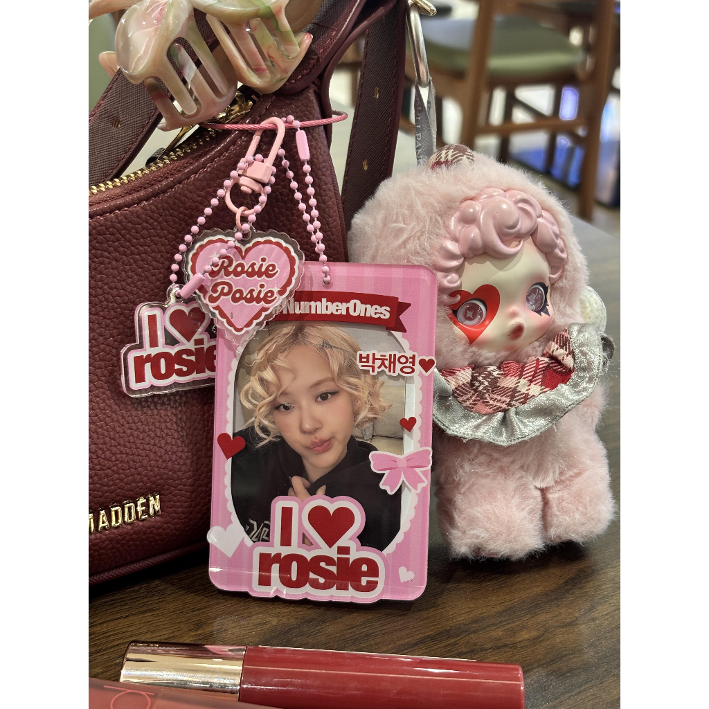 Photocard Holder Keychain Rosie Rose Blackpink
