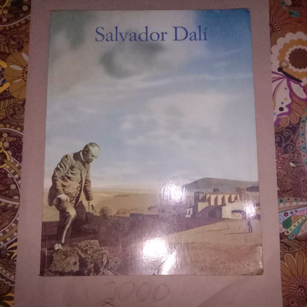 BUKU SALVADOR DALI