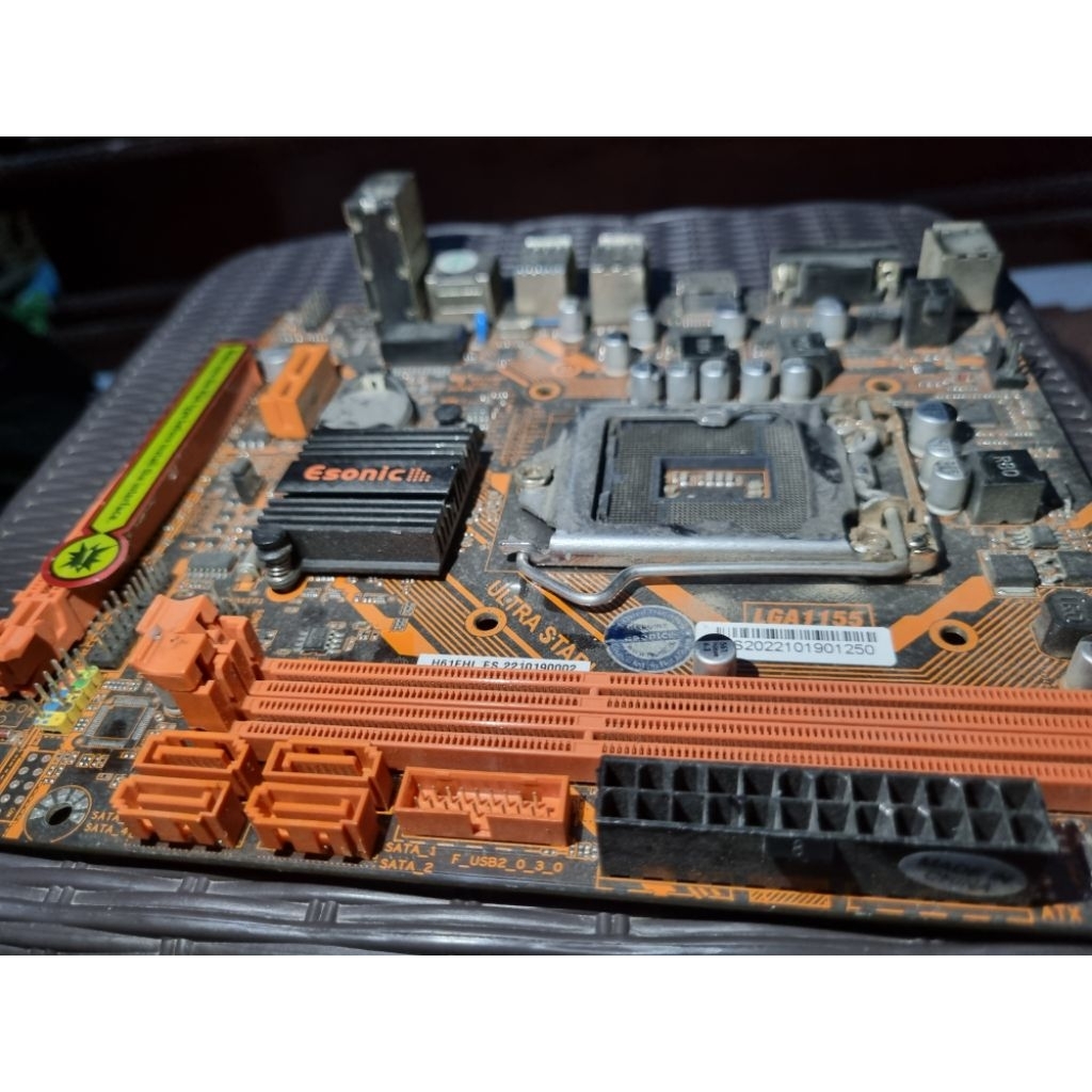 Motherboard esonic h61 lga1155 mobo murah h61 lga 1155