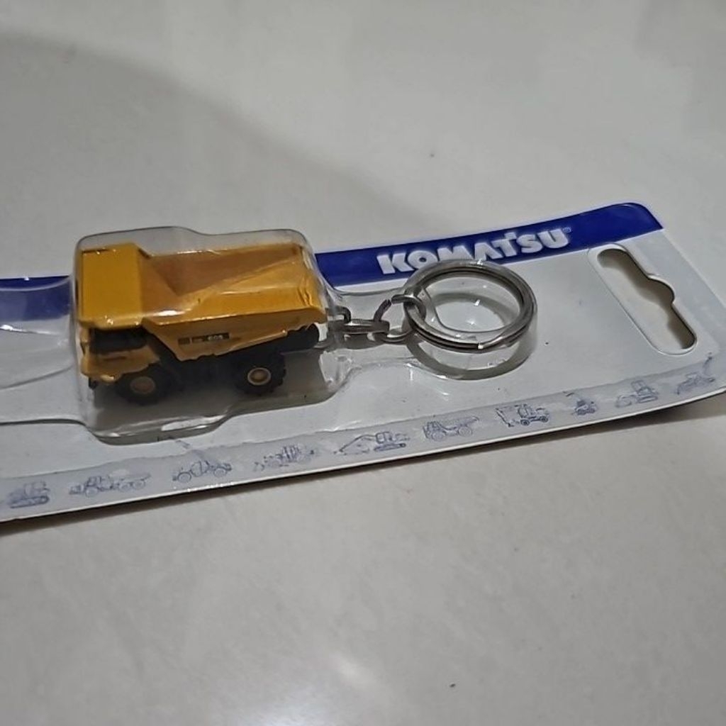 gantungan kunci komatsu HD 605