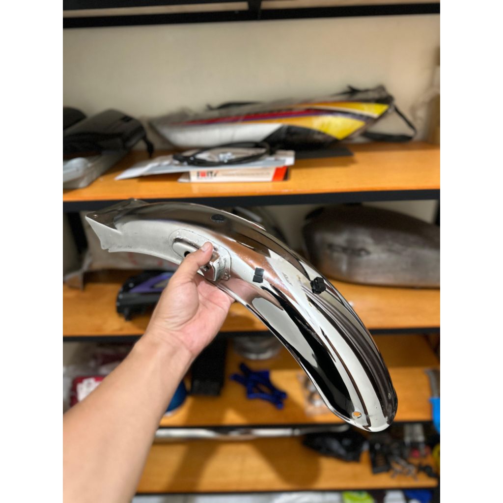 Spakbor belakang GL 100/125 original copotan slebor Belakang GL100/125 Original copotan