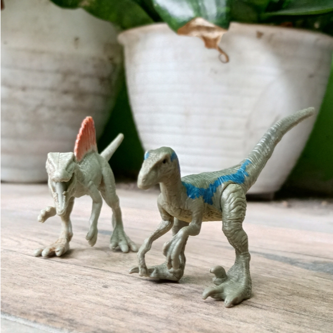 Mattel Jurassic World Mini Action Dino - Velociraptor - Spinosaurus