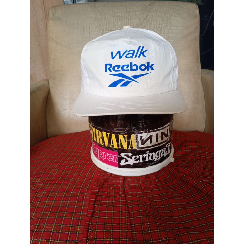 REEBOK topi olahraga topi skena topi band topi skateboard topi vintage "prelove" bekas si tampan.