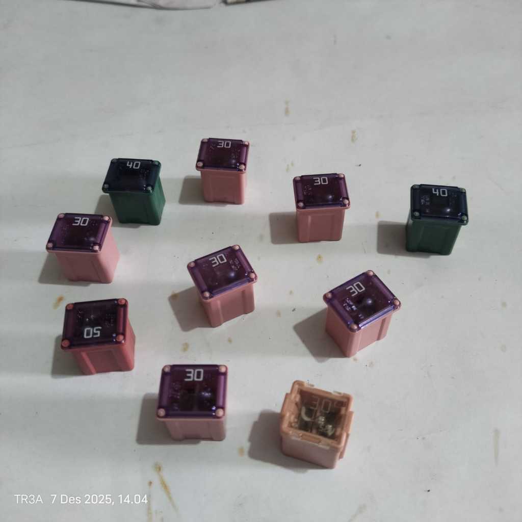 Fuse Sekring Pusat Kotak Kecil 30A  Original