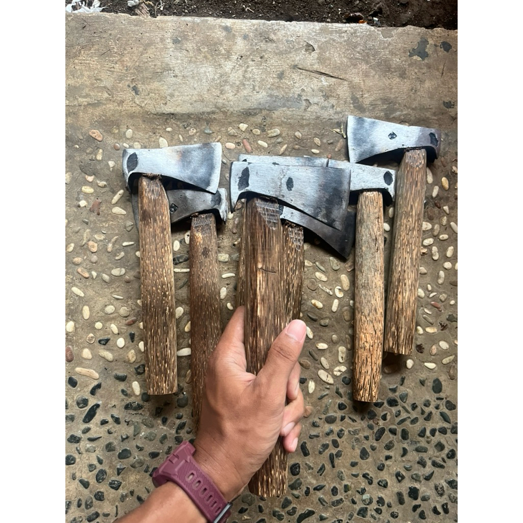 Kapak cabut paku / kapak serbaguna