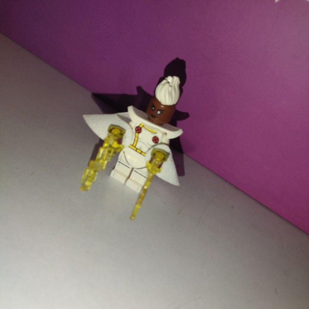Lego minifigure storm ori