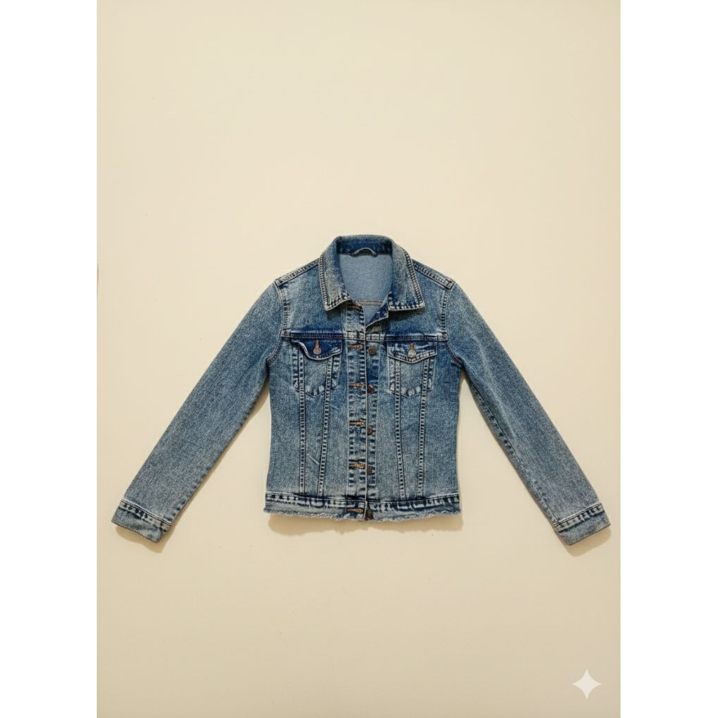 jaket jeans wanita ukuran L bekas 95% mulus