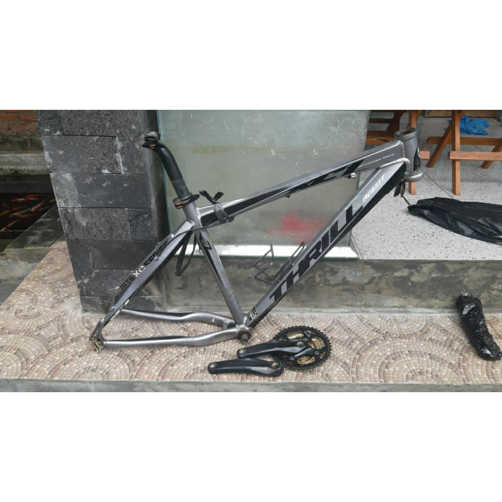 frame set thrill agent + crank shimano alivio ht1