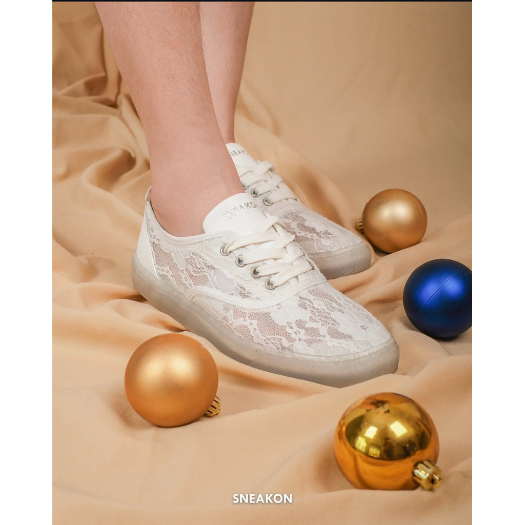 SNEAKON White Shoes Edisi Cinderella Disney Princess Women
