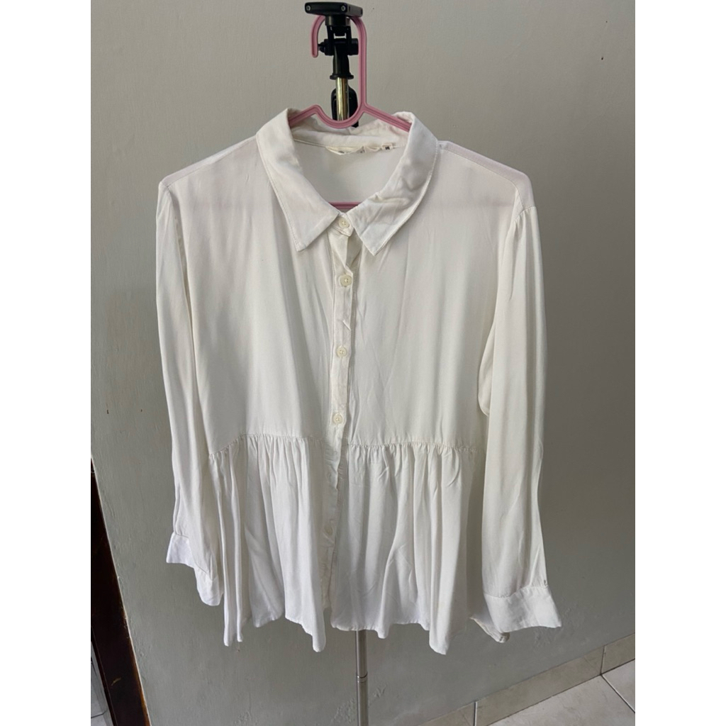 [PRELOVED] Blouse Broken White BF Label