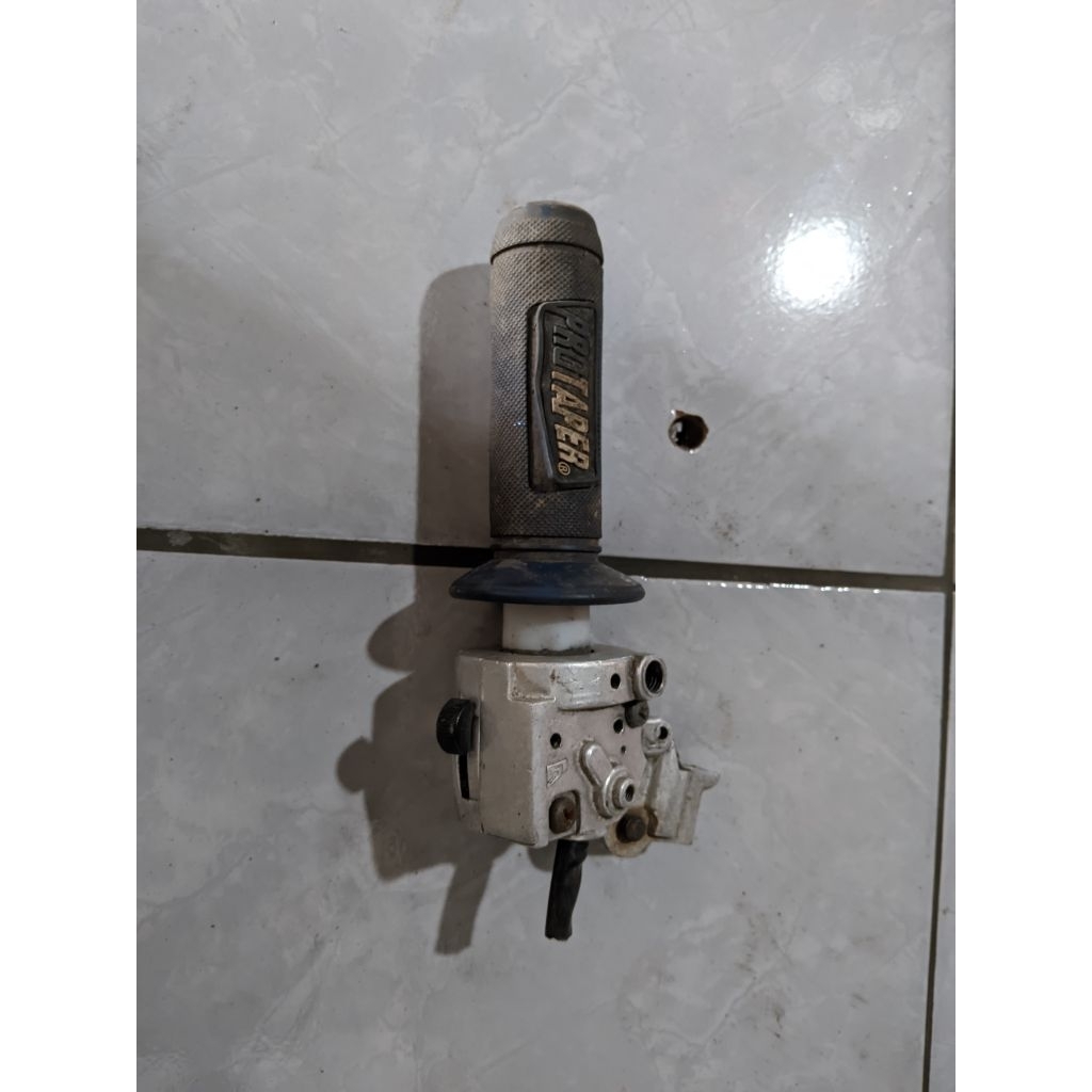 holder kanan c700/c800