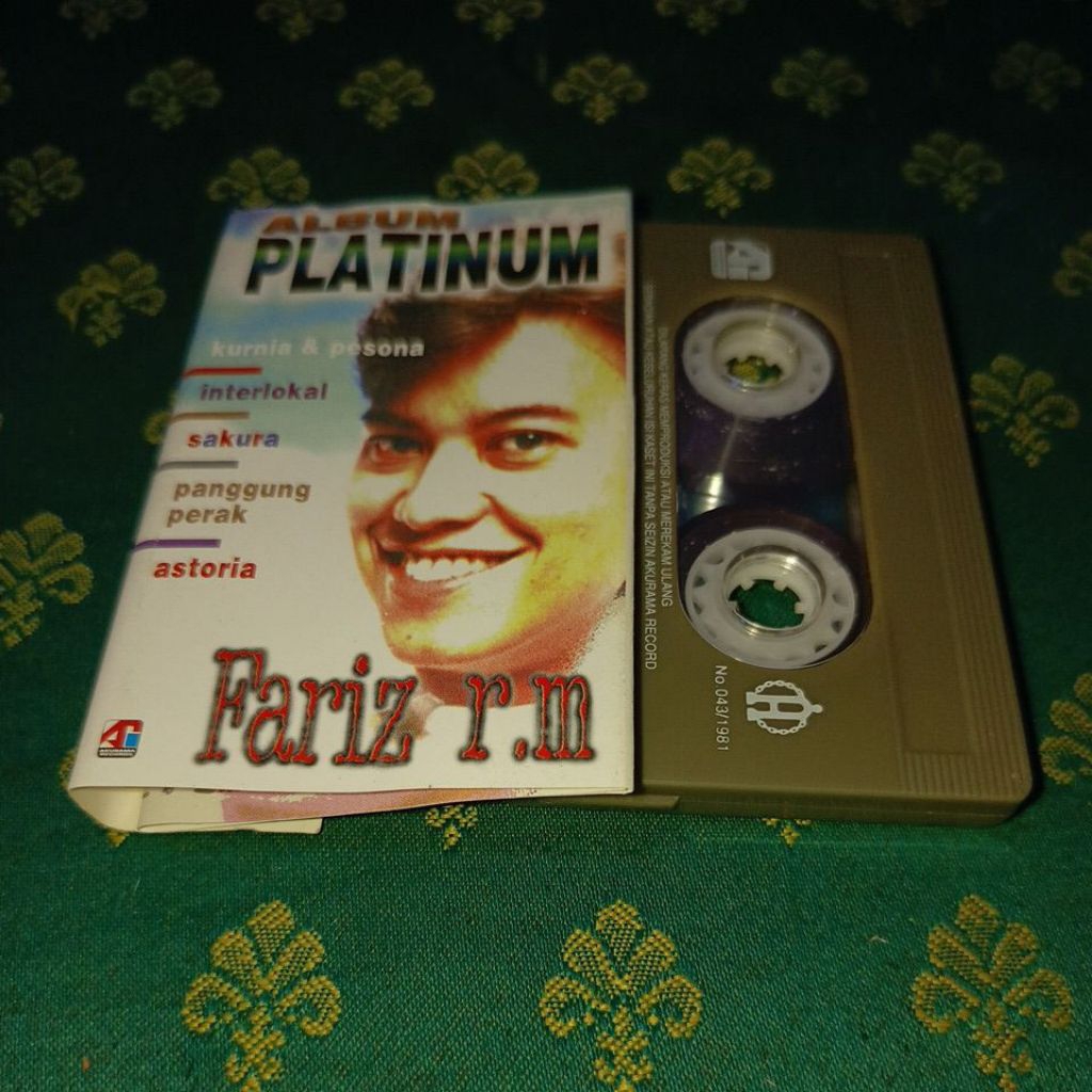 KASET FARIZ RM ALBUM PLATINUM SAKURA INTERLOKAL KURNIA DAN PESONA