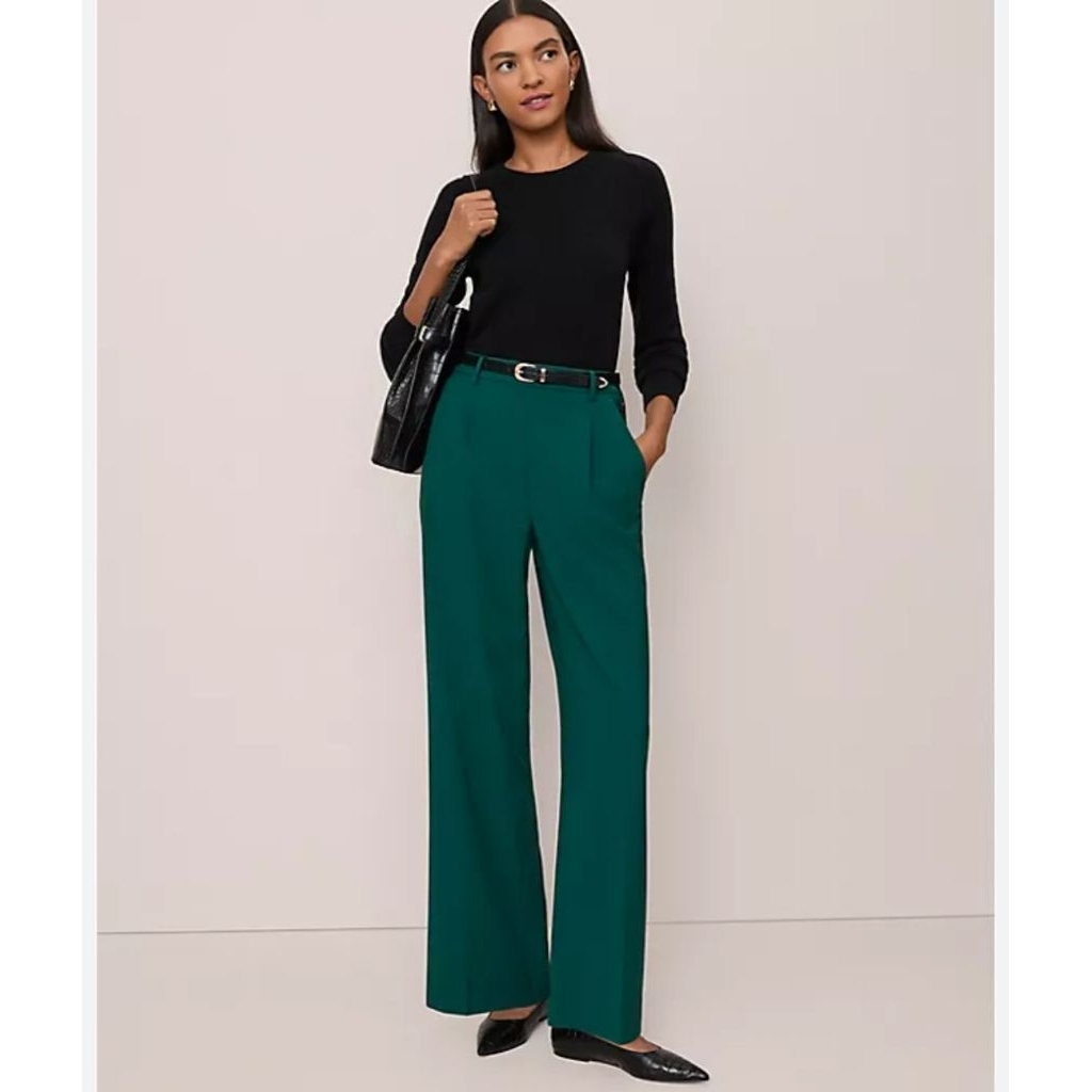 AT The Women's Wide Leg Pants In Emerald Green