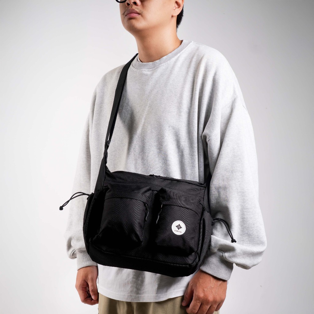 Fertig - Hilly Black Sling Bag - Tas Selempang Hitam Multi Pocket Pria Muat Banyak Kompartemen Luas