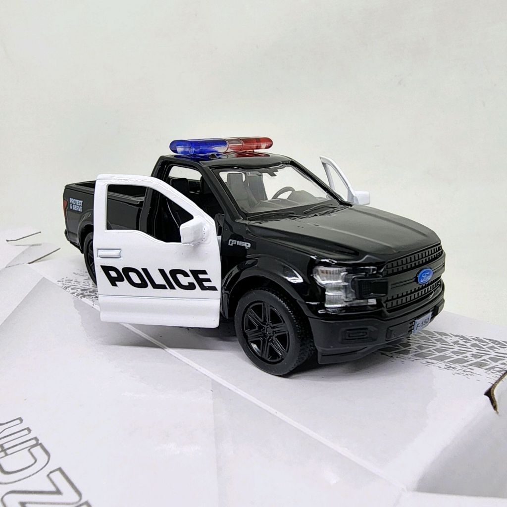 Diecast Ford F-150 Police 2018 RMZ City 1:32