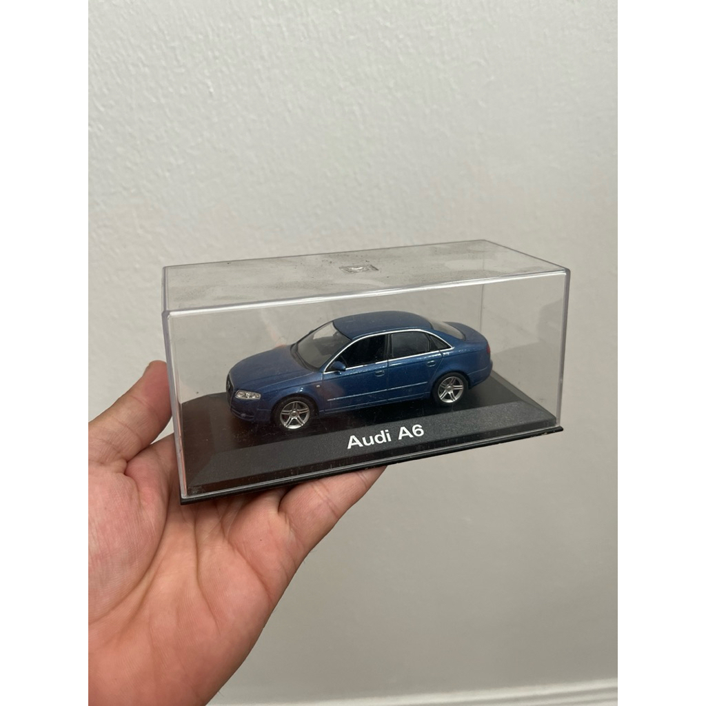 Diecast Mobil Audi A6 Minichamps