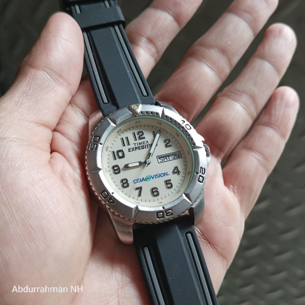 Jam Analog Timex Expedition Second Normal
