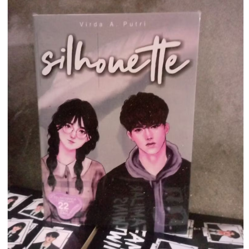 Buku novel SilHonette