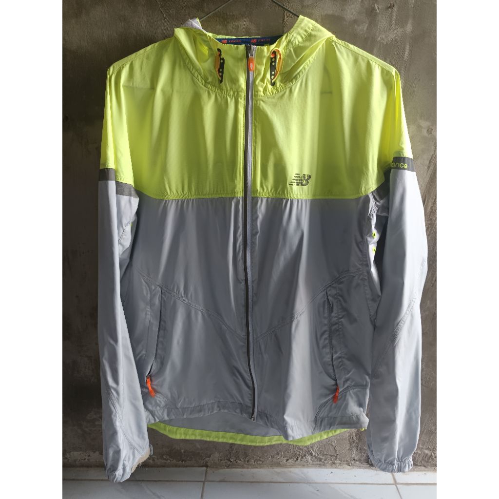 Jaket New Balance Running WindBreaker || No Minus Mulus