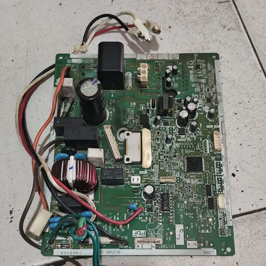 MODUL OUTDOOR AC DAIKIN INVERTER RKQ25