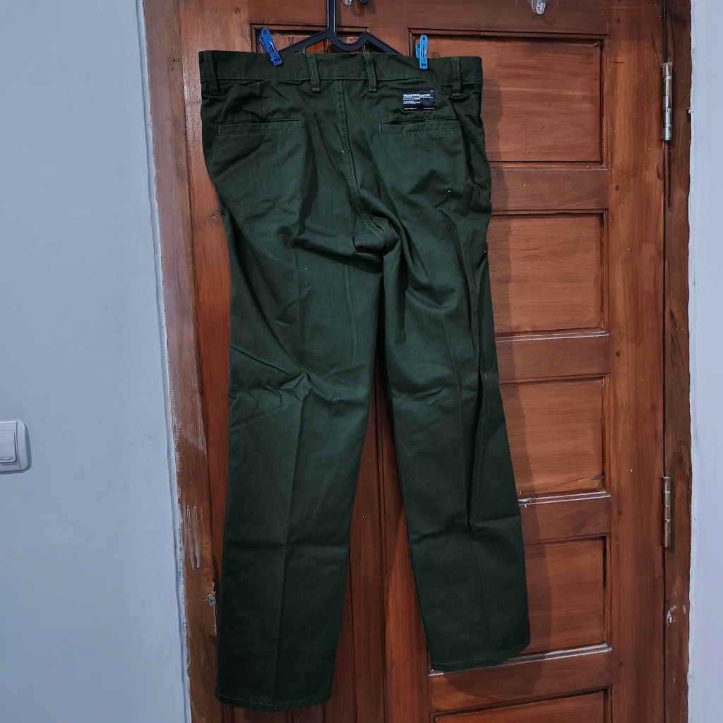 [PRELOVED] Transworld – Celana Panjang Chino Selvedge Regular Fit Army (Hijau Tua)