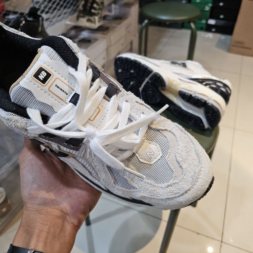 1906D Protection Pack Black Gold