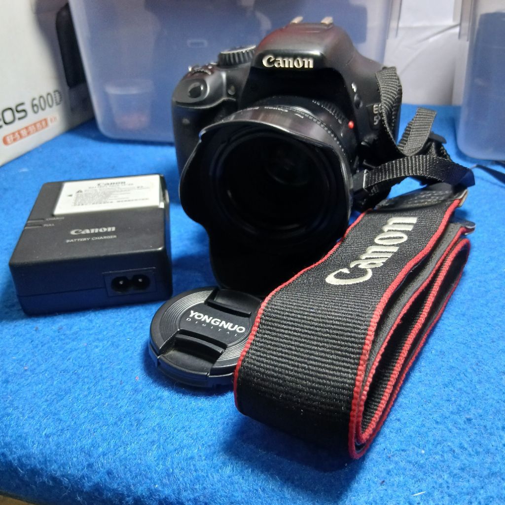 Canon 550D Lensa Fix / Lensa Cosina 19-35mm