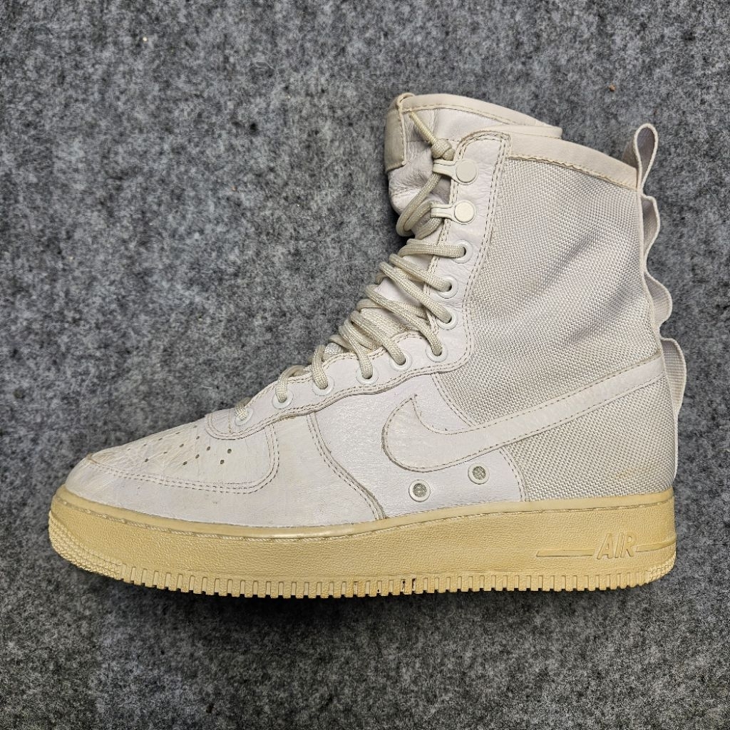 Nike SF Air Force 1 High Light Bone – Rare Military High-Top, Super Gagah