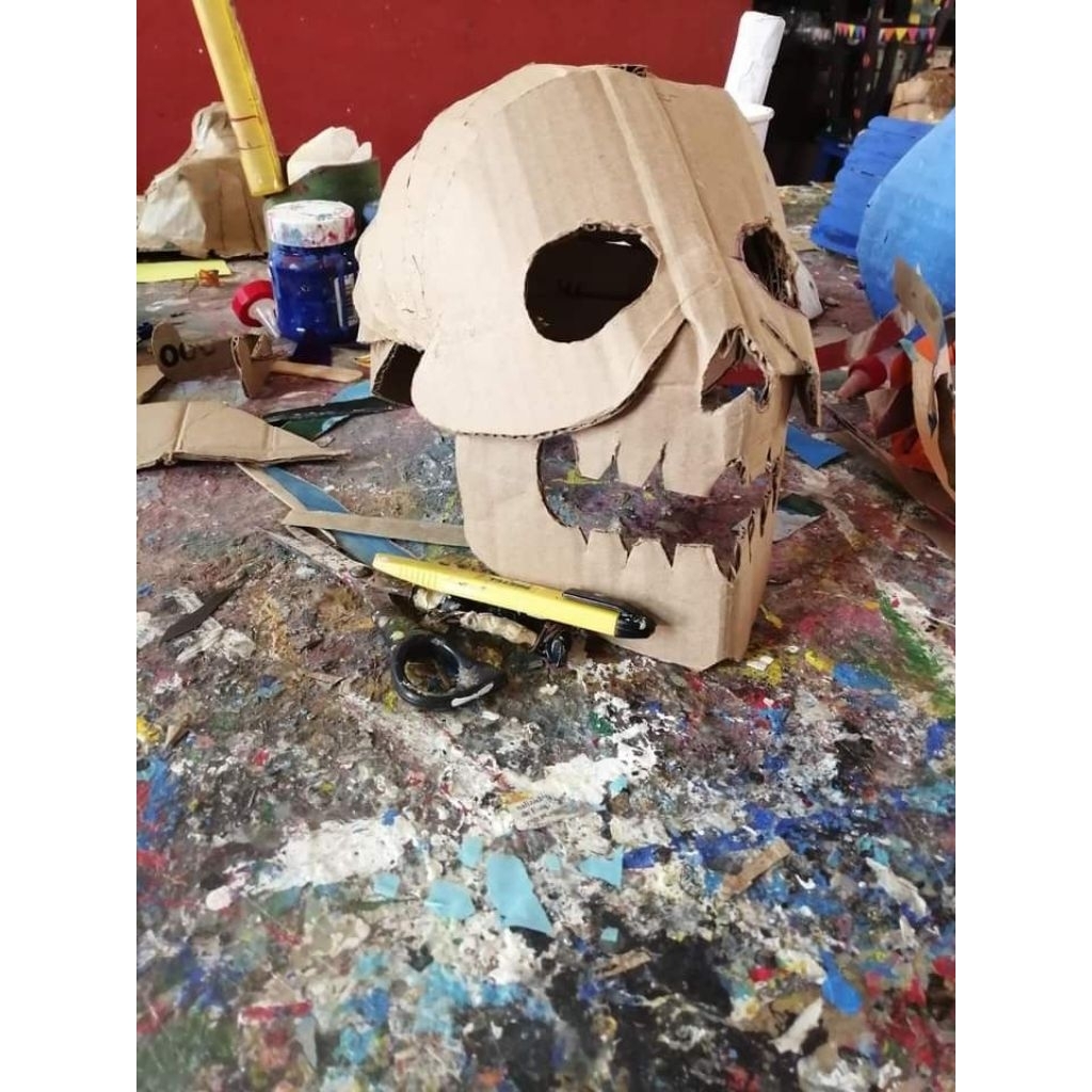 topeng kalakter kerajinan tangan dari kardus prakarya