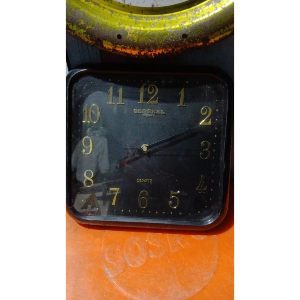 jam dinding  75rb  jadul antik kuno lawas vintage display  mati