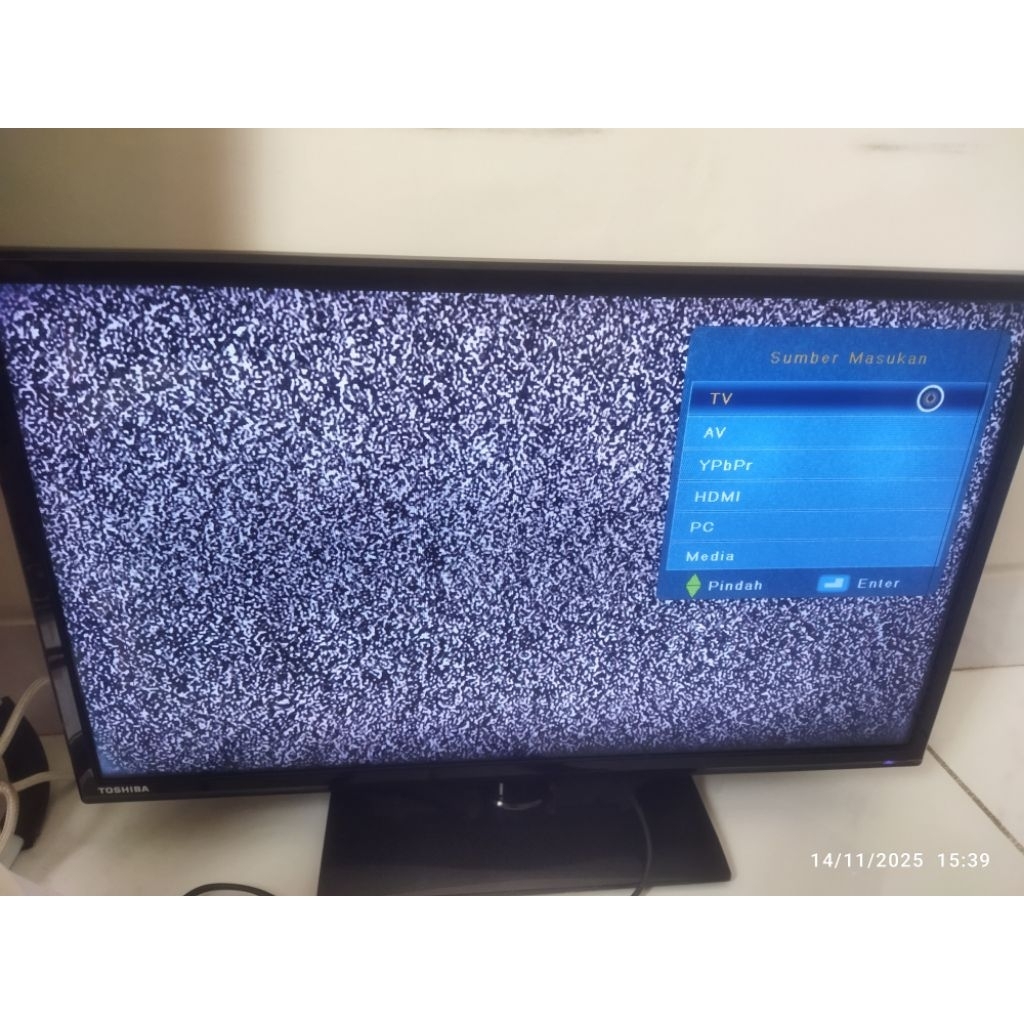 layar led tv toshiba 24S1500VJ