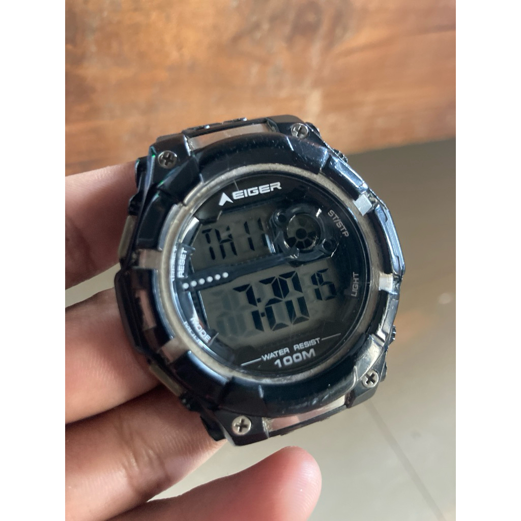 Jam Tangan Eiger LS 08 bekas baik