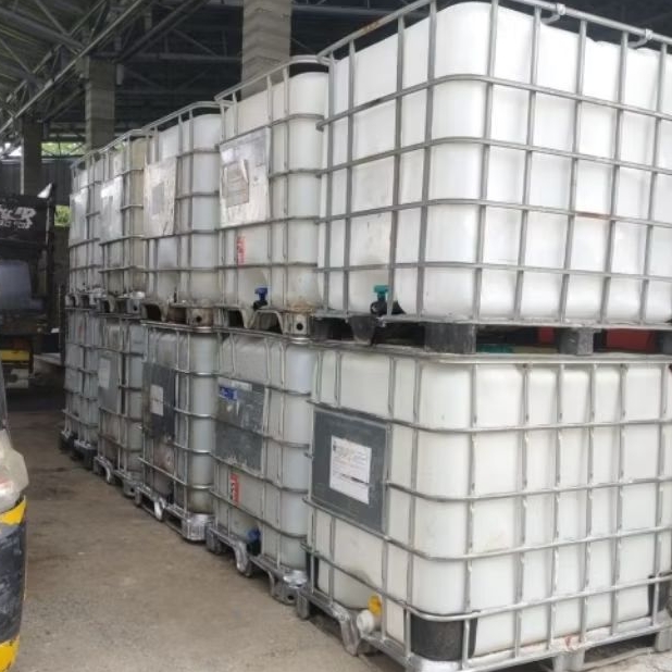 tandon air model kotak 1000liter kerangka besi.kuat awet tahan lama.