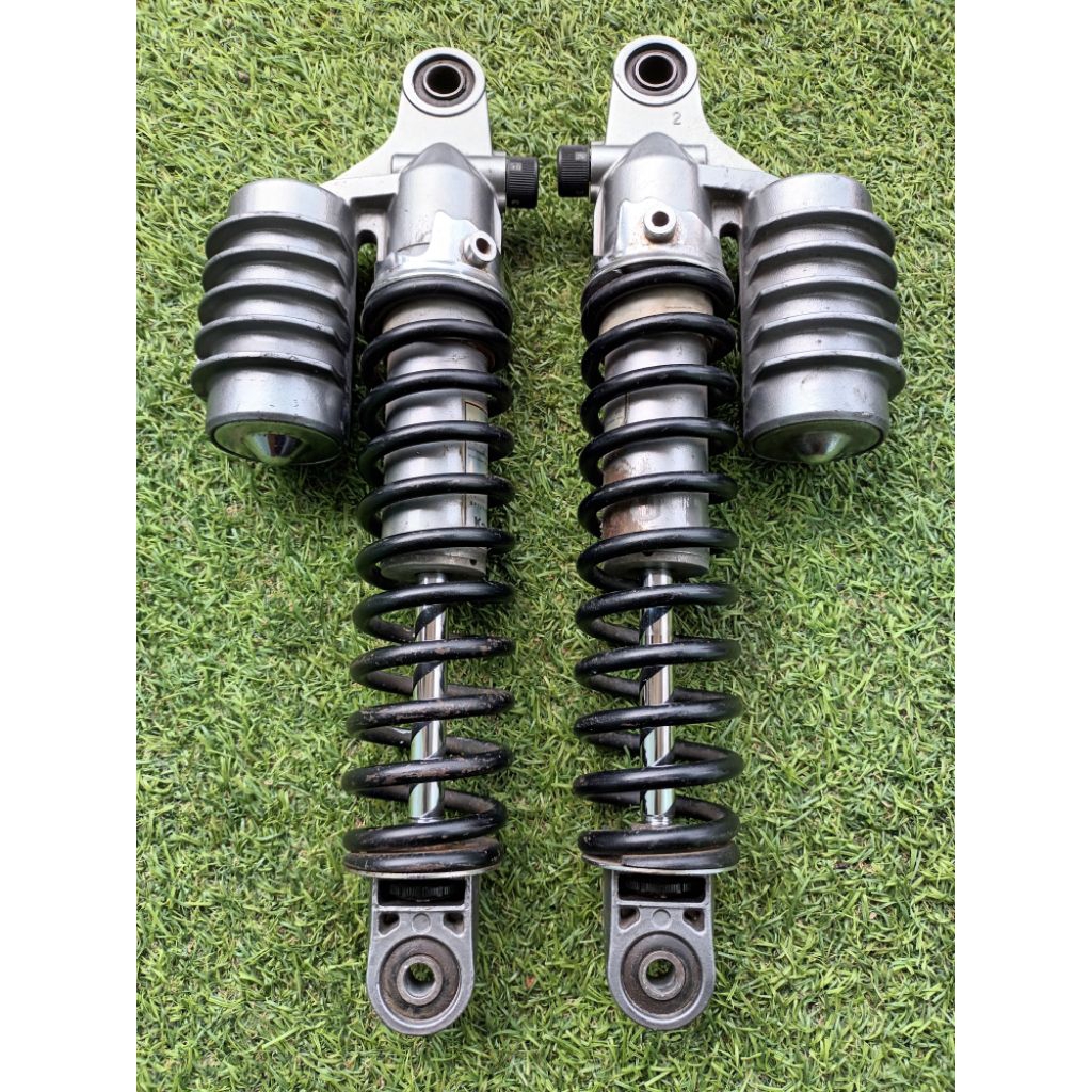 SHOCK BELAKANG GERANAT SHOCK BREAKER BELAKANG KAWASAKI ZEPHYR ORIGINAL COPOTAN ZEPHYR 750CC UKURAN M