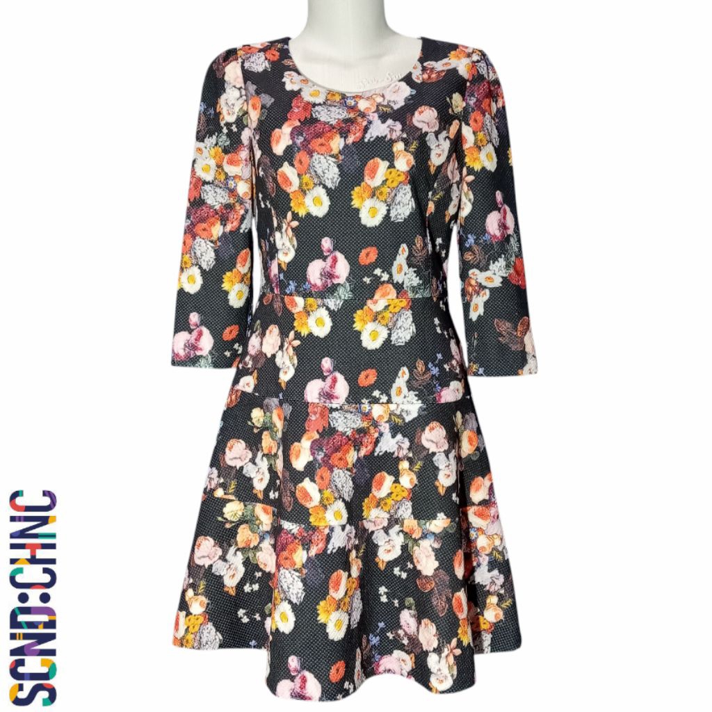 Dress Motif Bunga-bunga