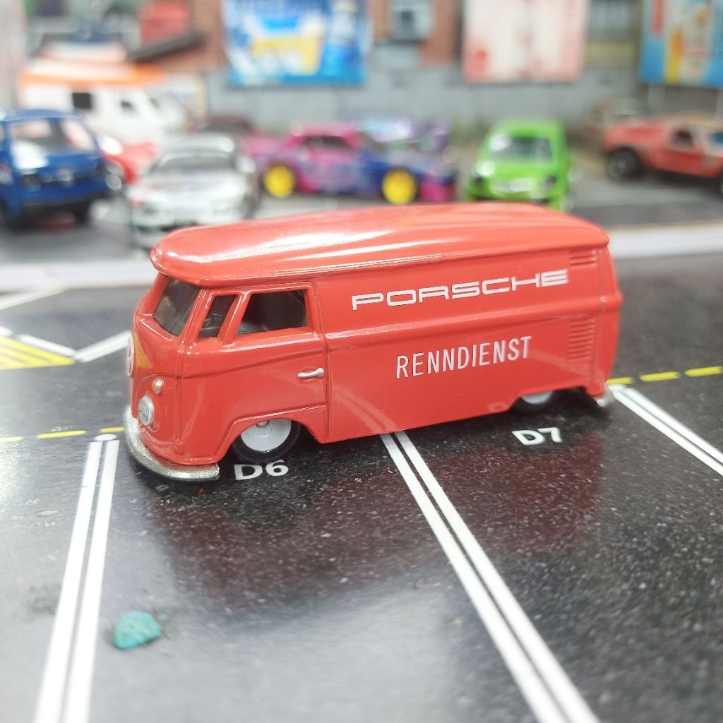 Hot Wheels Volkswagen VW T1 Panel Bus Premium