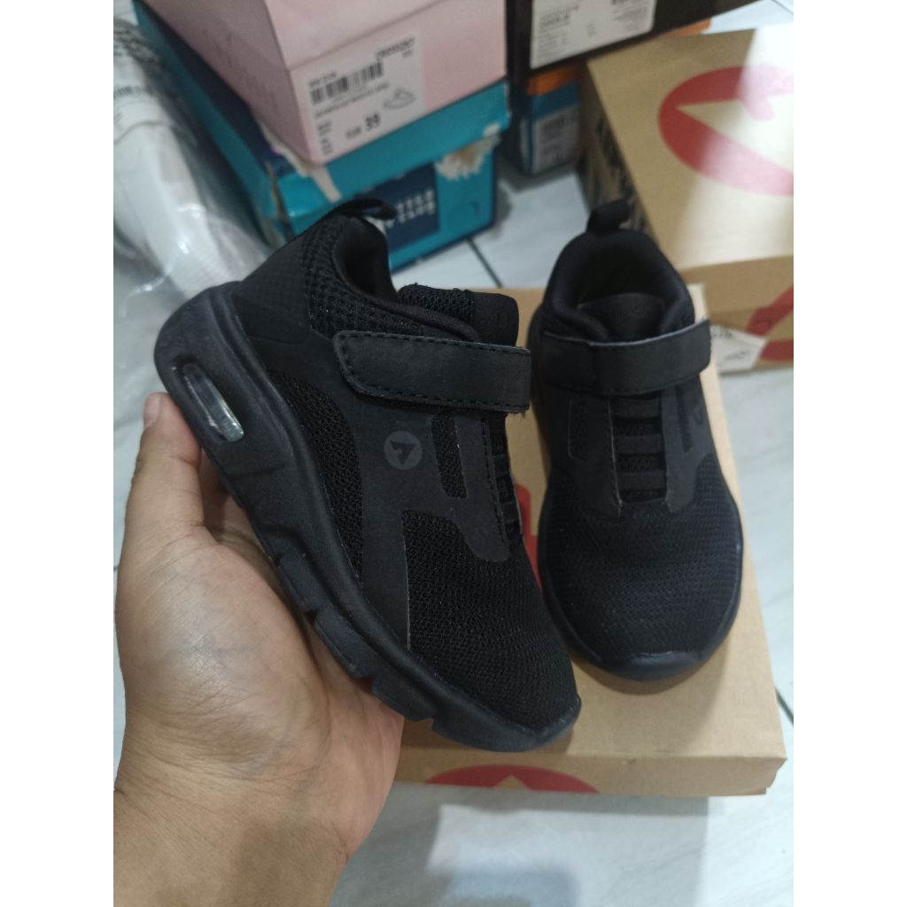 23½ payless big sale airwalk concur black