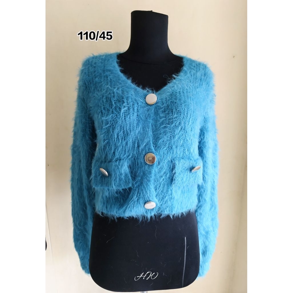Cardigan Crop Fuzzy Biru