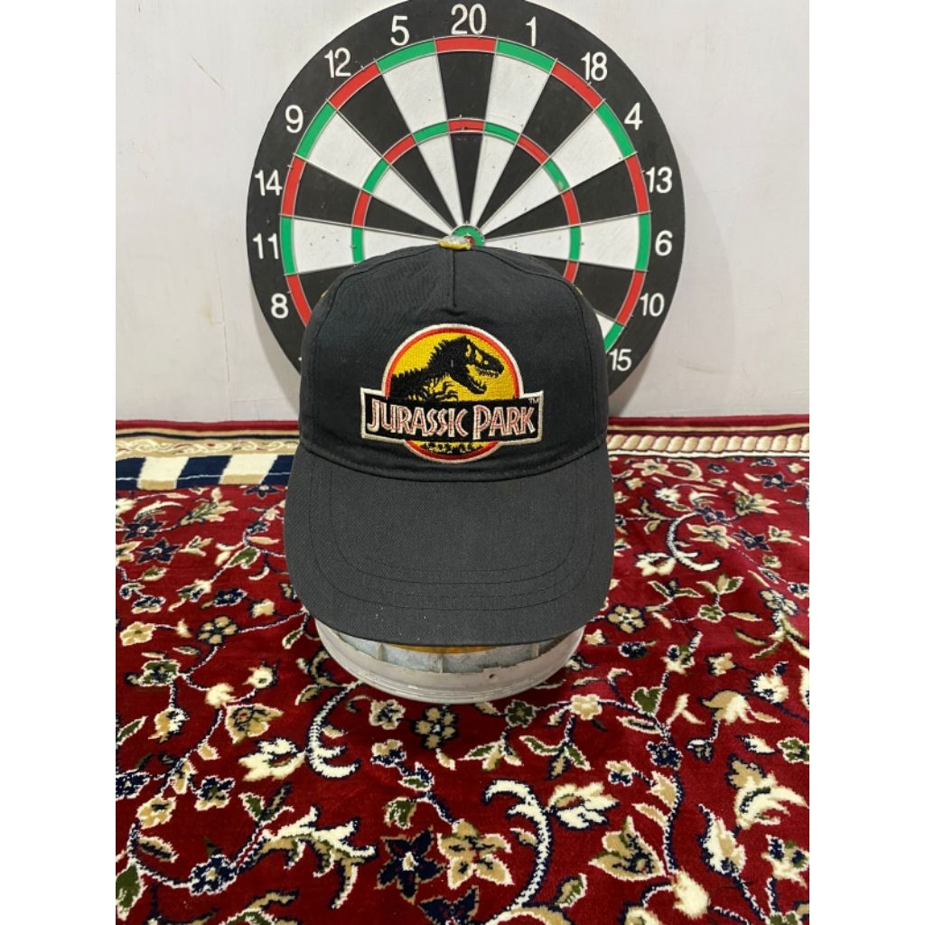 topi vintage jurassic parka