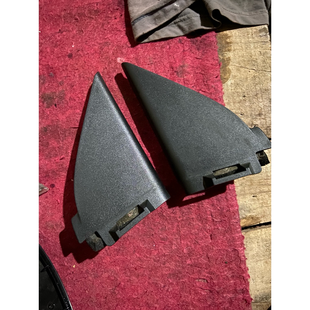 segitiga interior xtrail t30 kanan kiri