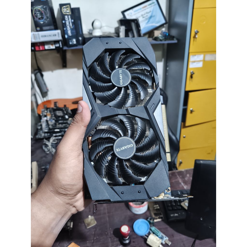 VGA GTX 1660 SUPER DDR6 GIGABYTE mulus like.new