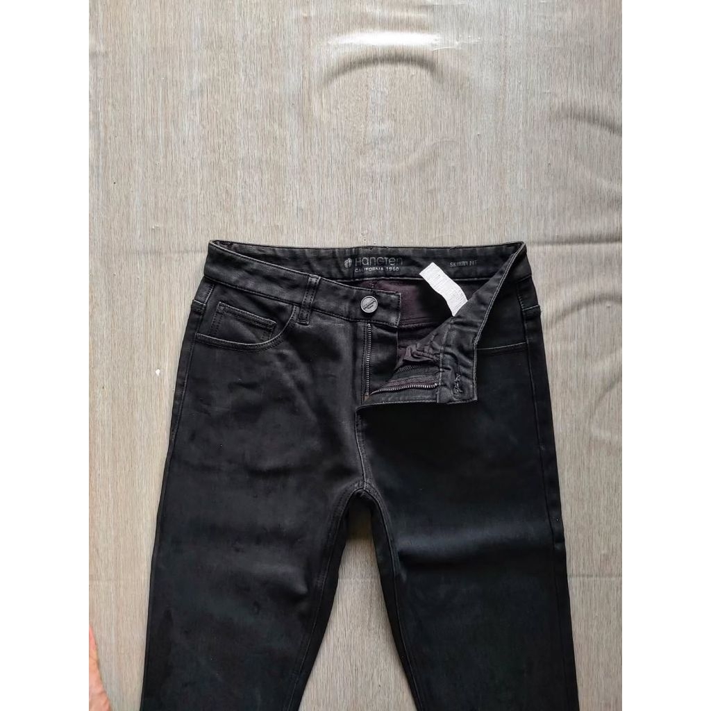 Celana jeans pria.hangten