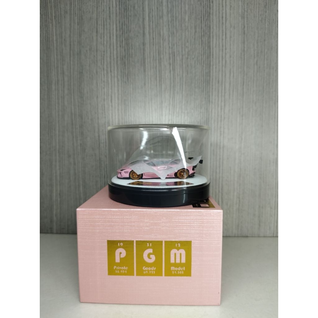 PGM LAMBORGHINI AVENTADOR PINK LP700 EXCLUSIVE BOX