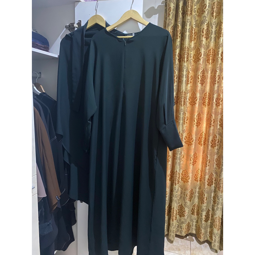 Preloved Set Jemima Green Onyx size M + Fk mini basic aljenna