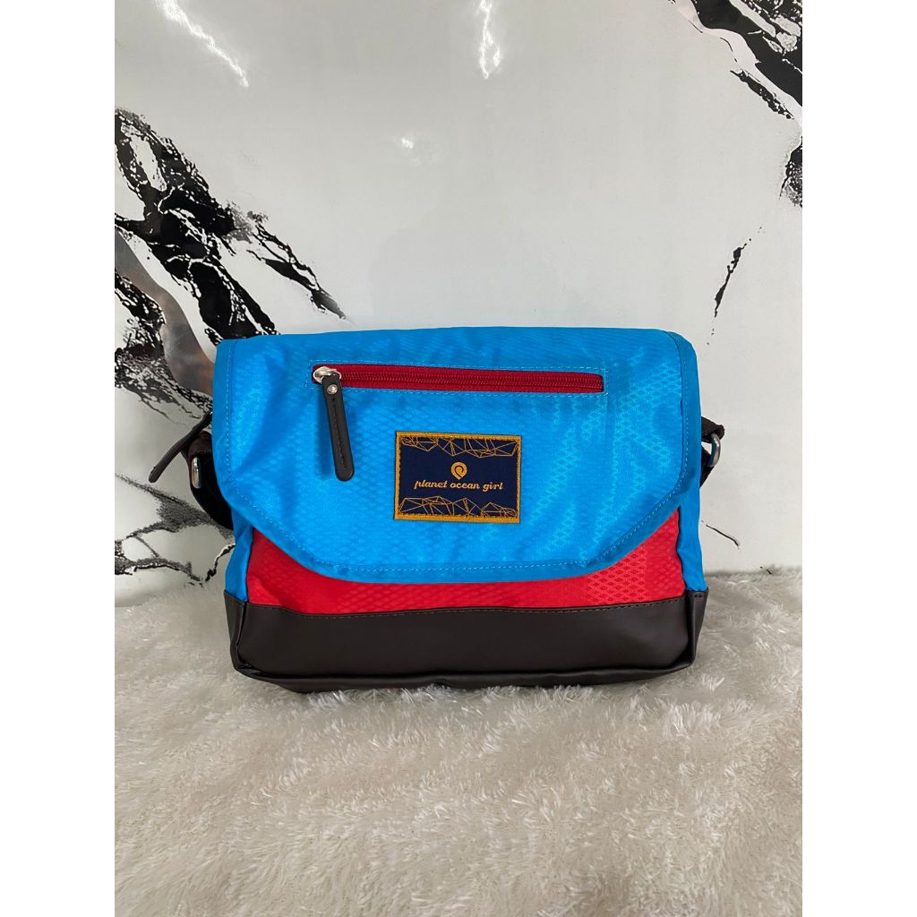 PLANET OCEAN Slingbag Wanita TGF300924