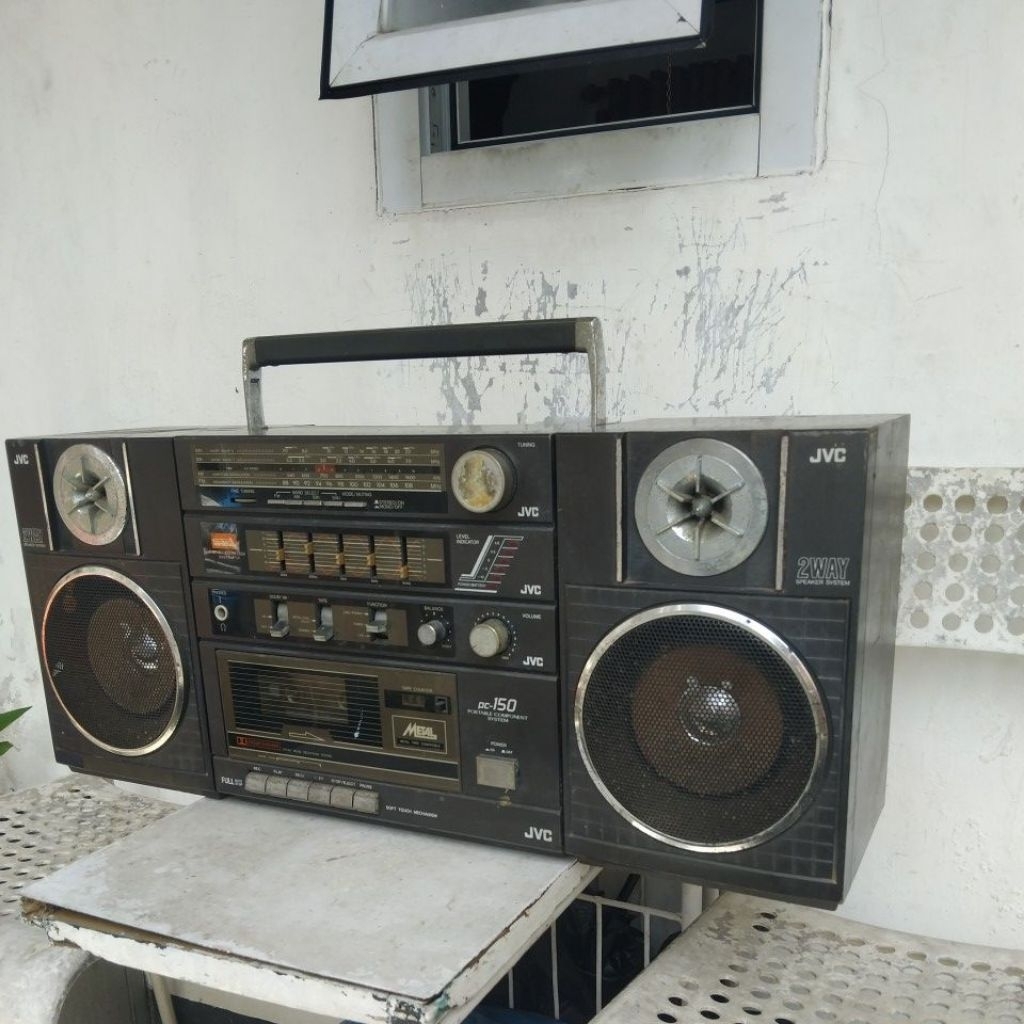RADIO TAPE BOOMBOX JVC PC-150 JAPAN